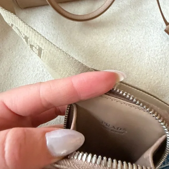 RARE Prada Saffiano leather top-handle bag cameo beige - Picture 11 of 13